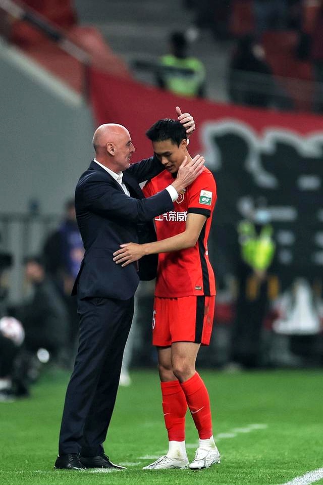 九游会官网-赛后突围战来临，上海申花围绕德甲状态回暖，信心回归，轮换策略成焦点的简单介绍